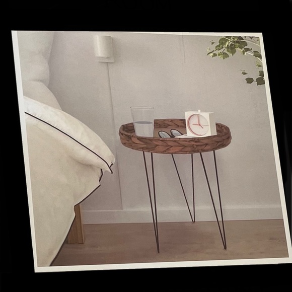 Hyacinth Table - Picture 2 of 5